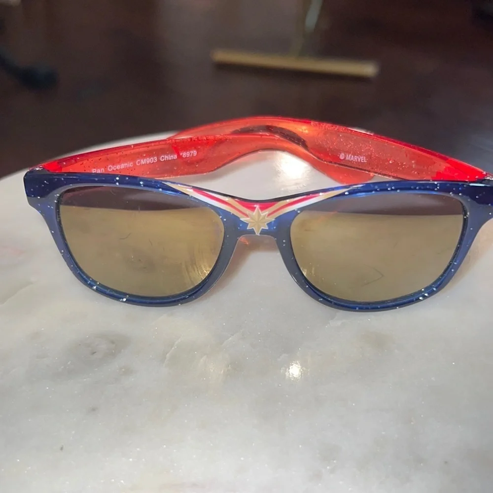 Youth kids Marvel Disney blue red & gold glitter Wonder Woman sunglasses​​​